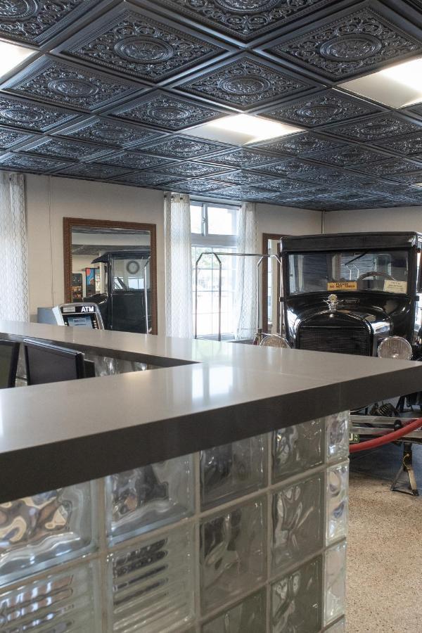 Hotel Chataura Dearborn Extérieur photo
