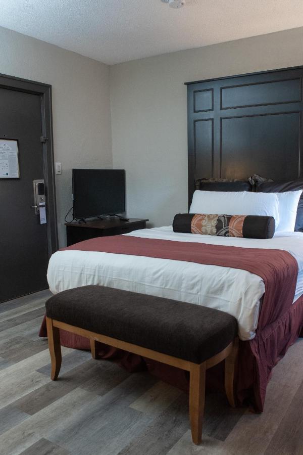 Hotel Chataura Dearborn Extérieur photo